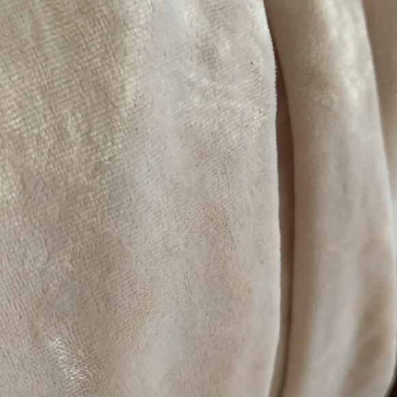 aerie Pale Pink Velour Blouse Size M. #108 - Picture 5 of 9